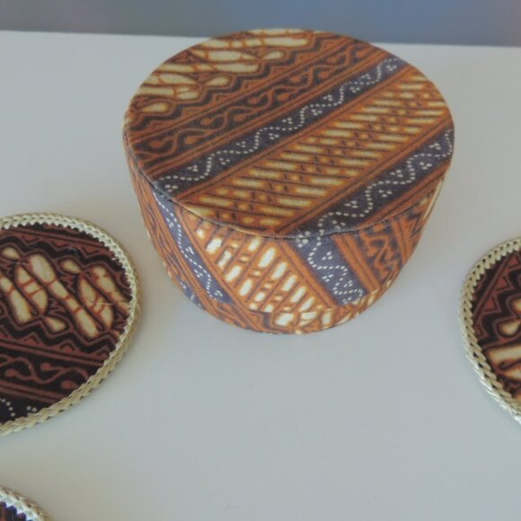 Set of '12' hand woven round batik fabric coasters. - Picture 3 of 5